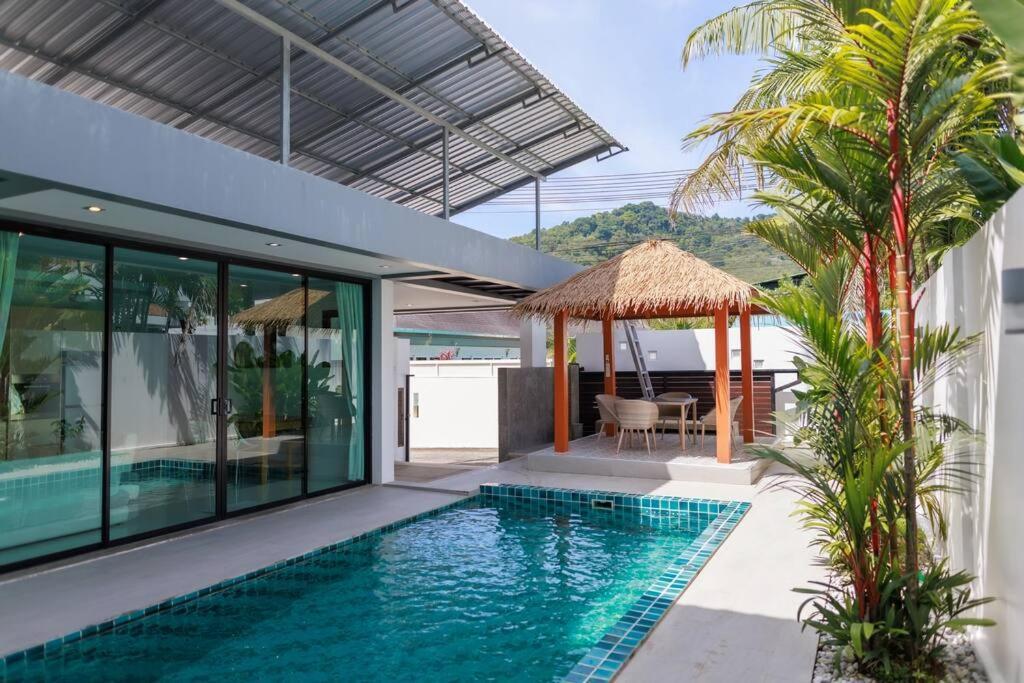 Paradise Found: 2-Bedroom Villa Bliss In Rawai Phuket Exterior photo